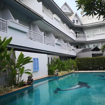 Baan Suksiri Hotel HHQ Extérieur photo