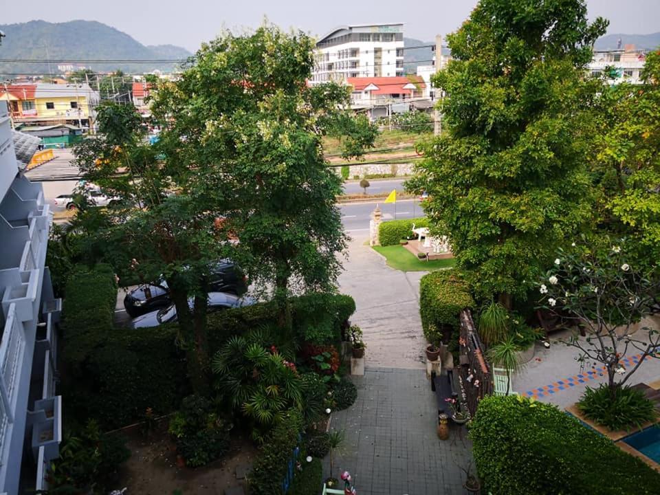 Baan Suksiri Hotel HHQ Extérieur photo