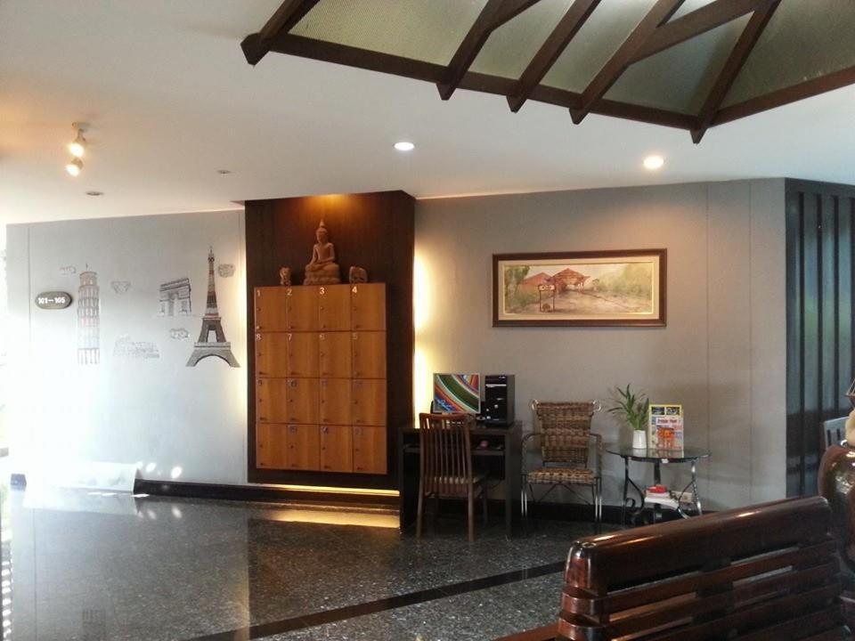 Baan Suksiri Hotel HHQ Extérieur photo