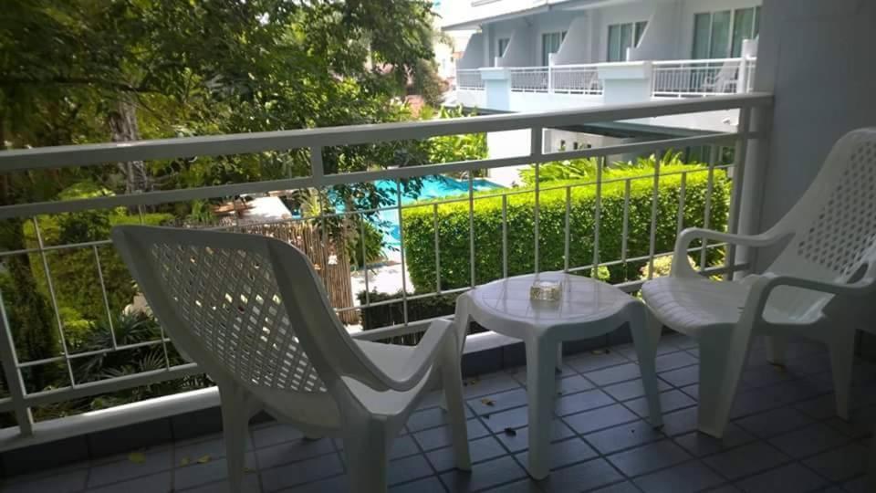 Baan Suksiri Hotel HHQ Extérieur photo