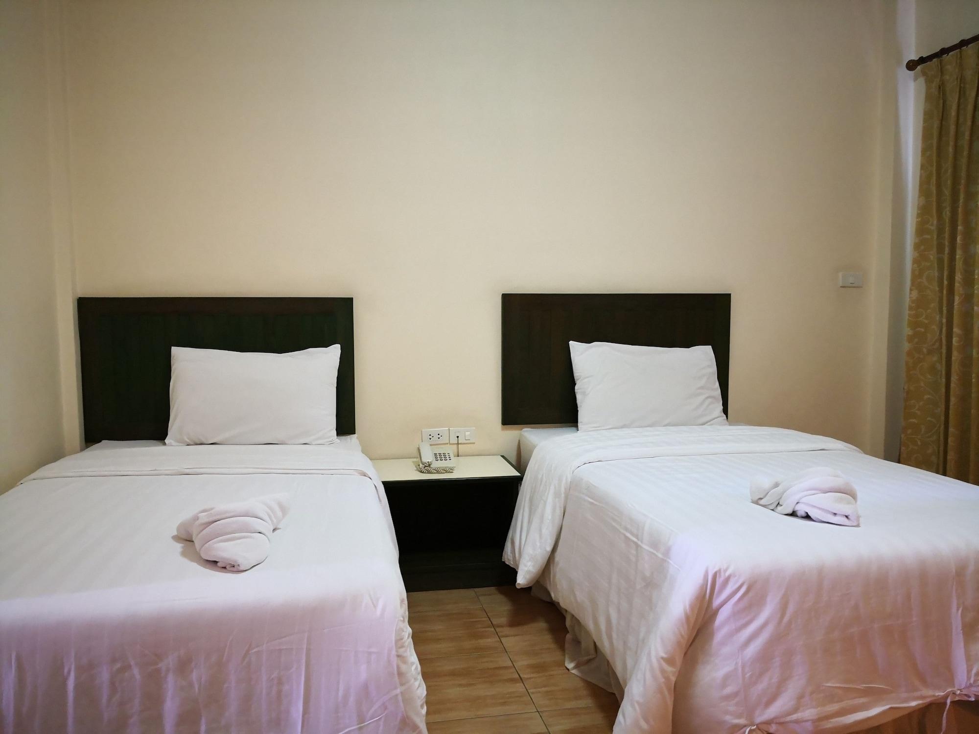 Baan Suksiri Hotel HHQ Extérieur photo