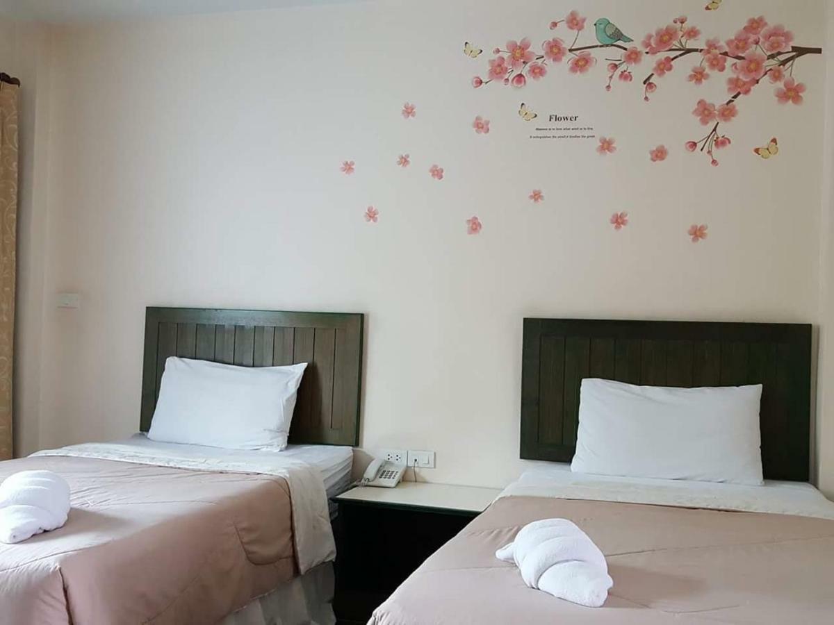 Baan Suksiri Hotel HHQ Extérieur photo