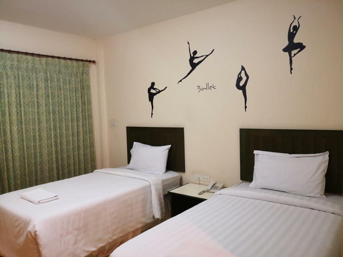 Baan Suksiri Hotel HHQ Extérieur photo
